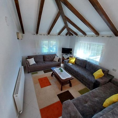 Guest House Ilir 培拉特 外观 照片