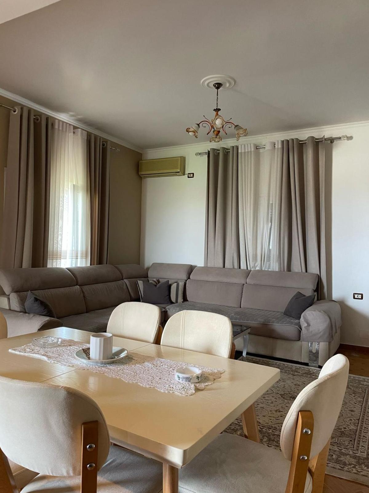 Guest House Ilir 培拉特 外观 照片