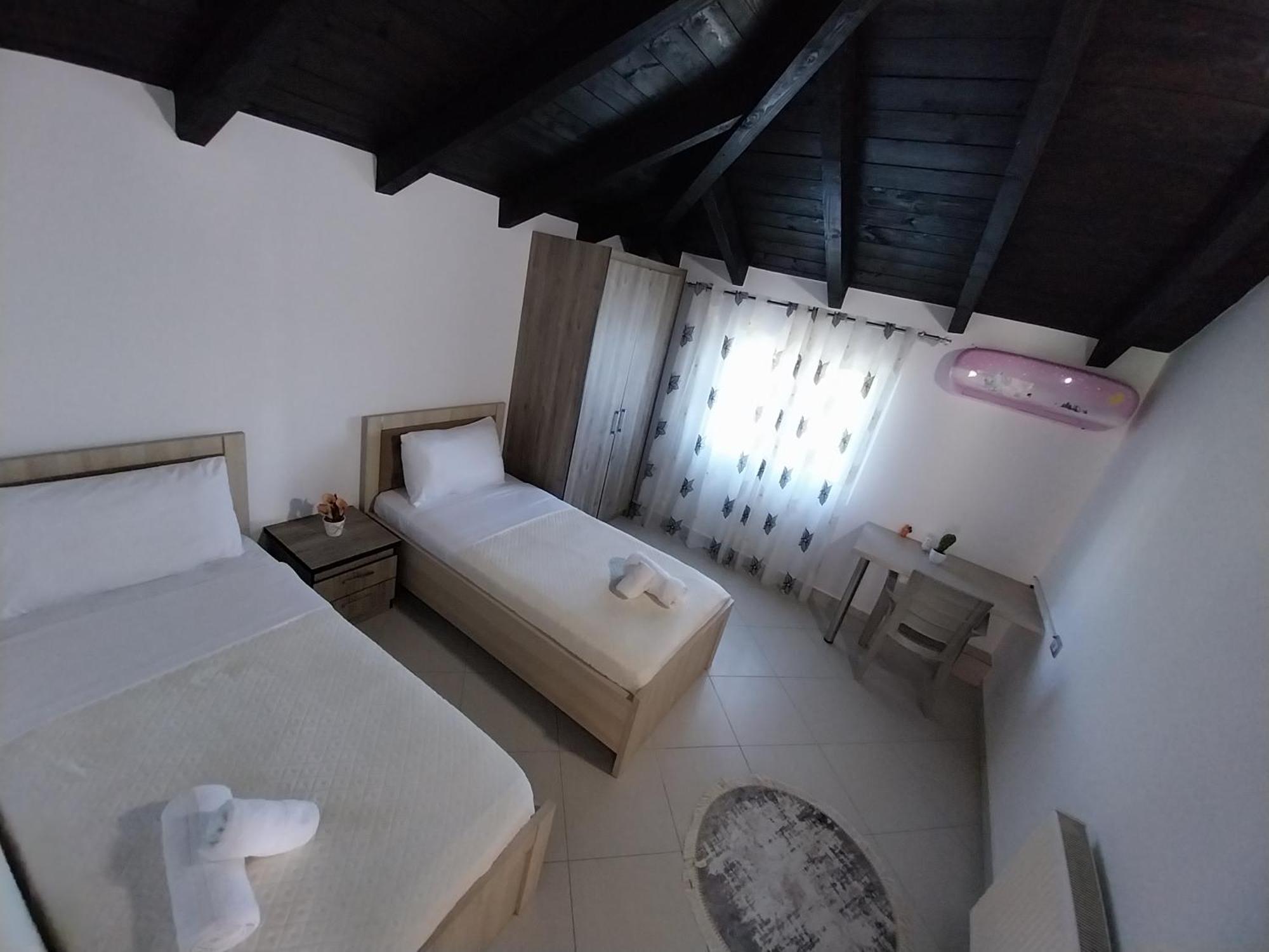 Guest House Ilir 培拉特 外观 照片